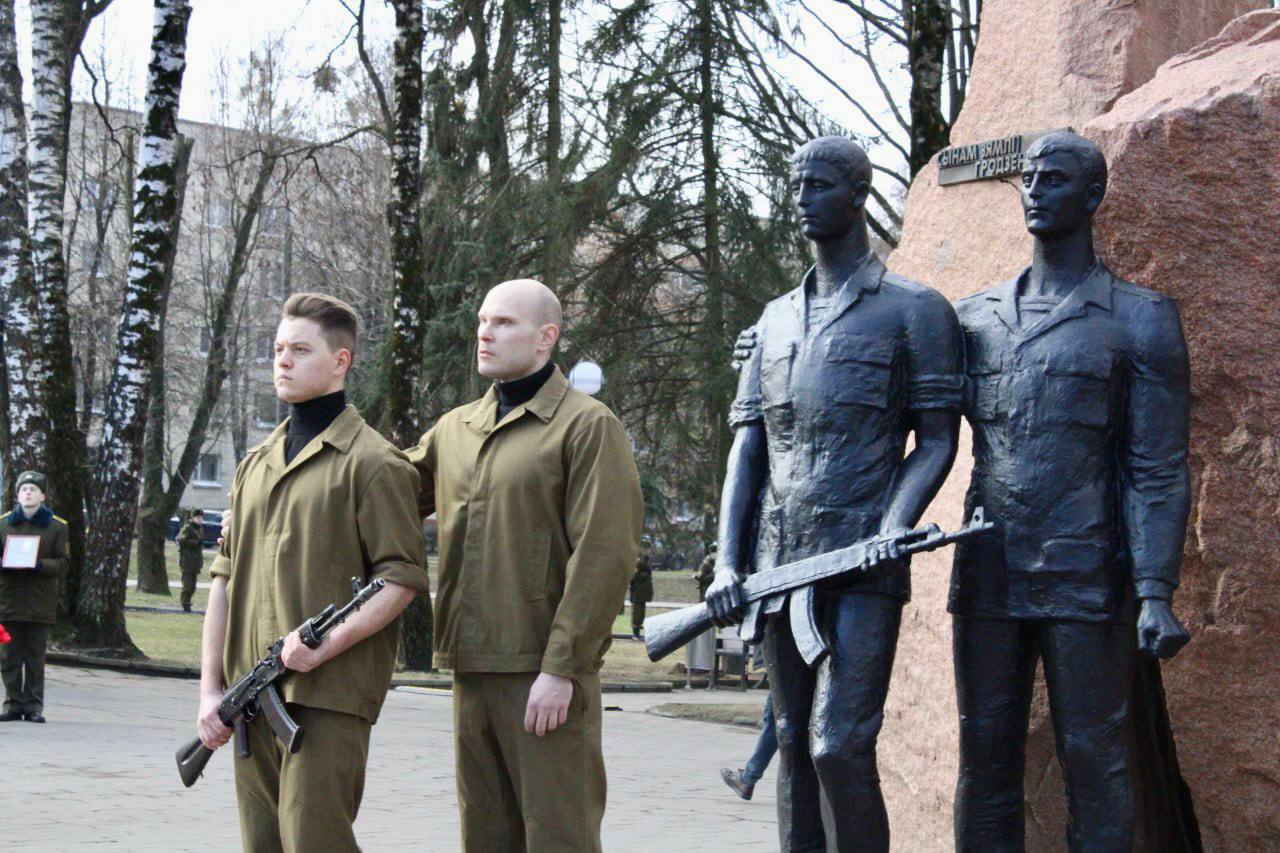 35 лет после Афганистана. В Гродно прошел митинг-реквием - ГРОДНЕНСКОЕ  ОБЛАСТНОЕ ОБЪЕДИНЕНИЕ ПРОФСОЮЗОВ